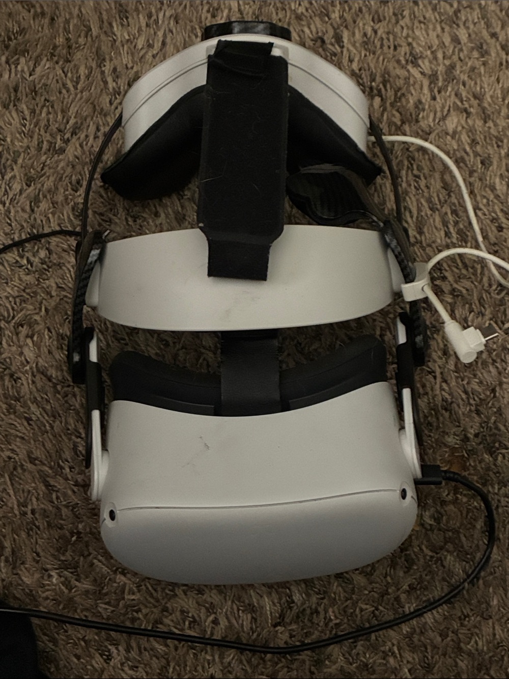 Standalone VR Headset in White - Lightweight Comfort